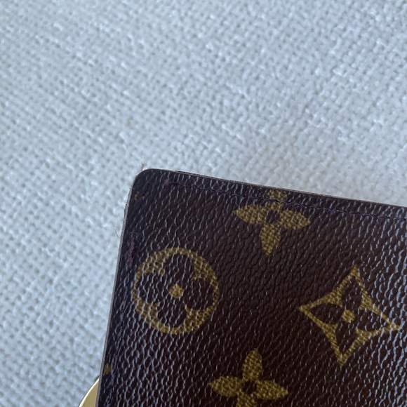Louis Vuitton Kiss Lock monogram Wallet - Picture 7 of 12